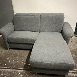 4.99.Stūra atpūtas dīvāns ar relax funkciju.