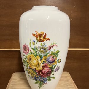 1.79.Porcelāna vāze h=0,54